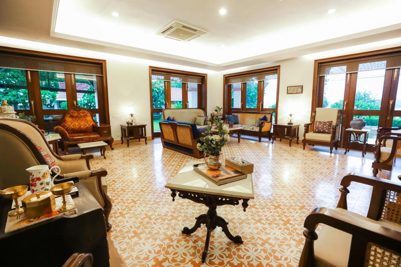 Saptapuri By Royal Orchid Hotels Limited バラナシ エクステリア 写真