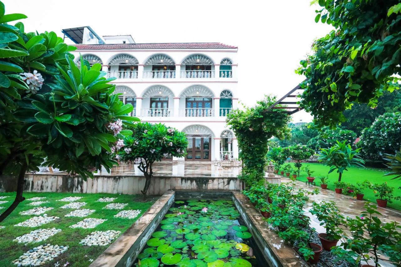 Saptapuri By Royal Orchid Hotels Limited バラナシ エクステリア 写真