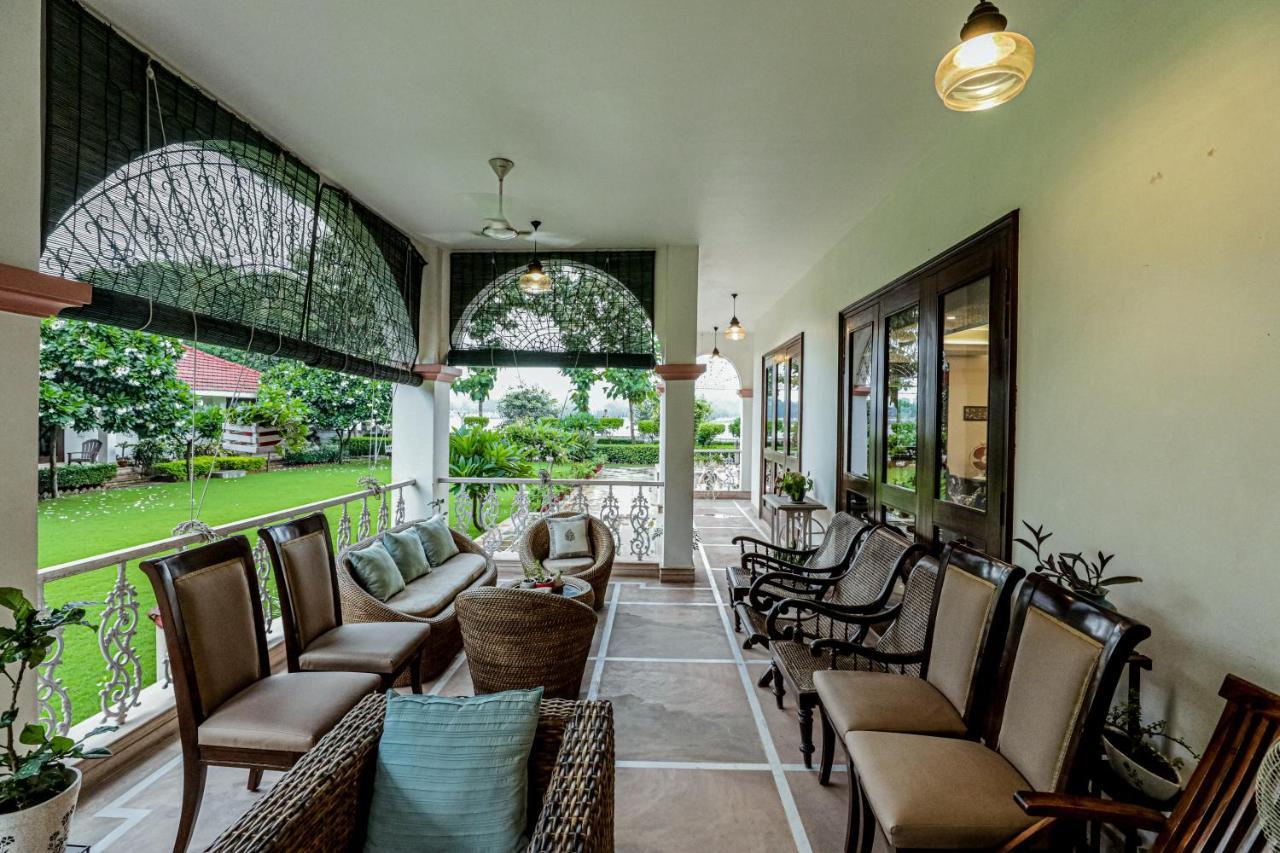Saptapuri By Royal Orchid Hotels Limited バラナシ エクステリア 写真