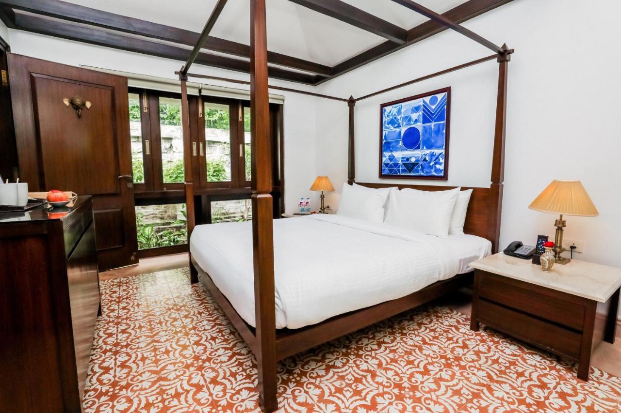 Saptapuri By Royal Orchid Hotels Limited バラナシ エクステリア 写真