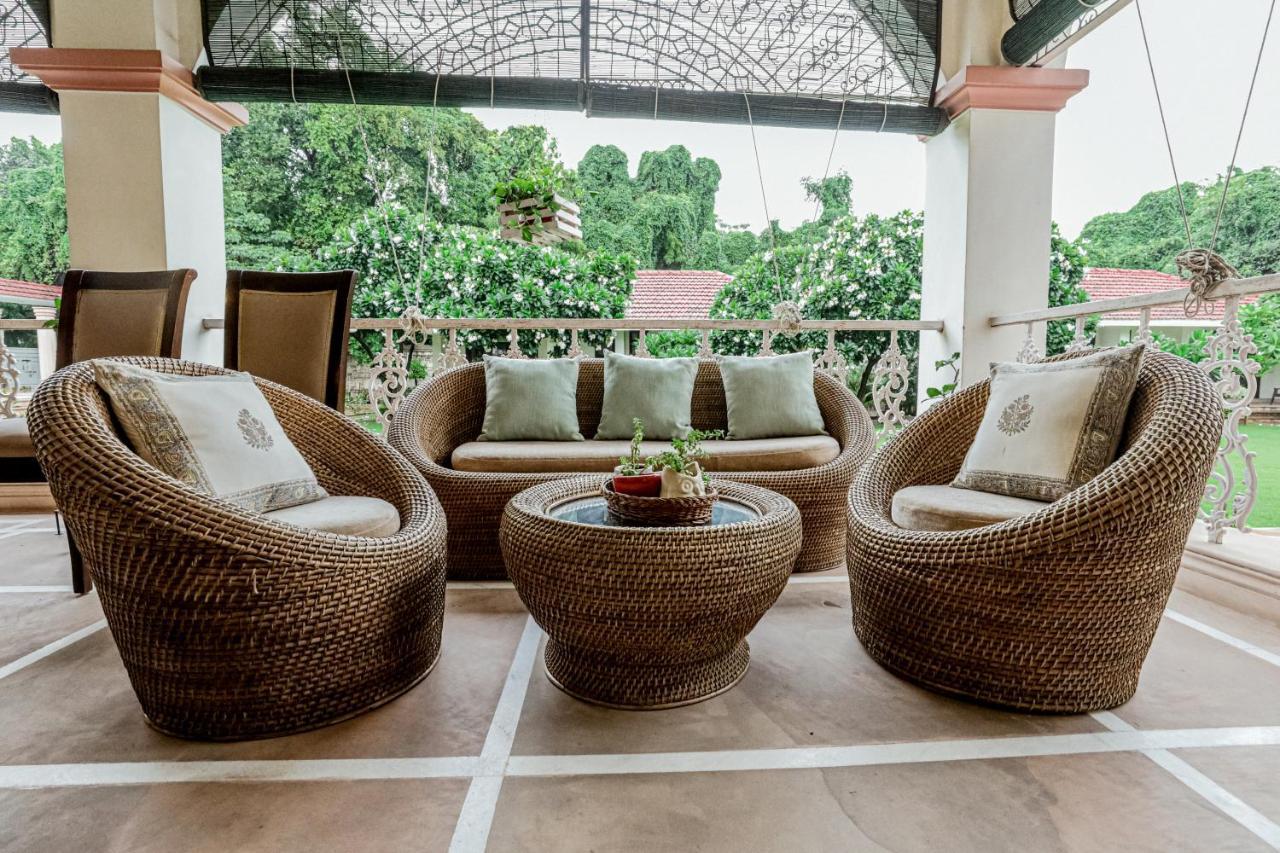 Saptapuri By Royal Orchid Hotels Limited バラナシ エクステリア 写真