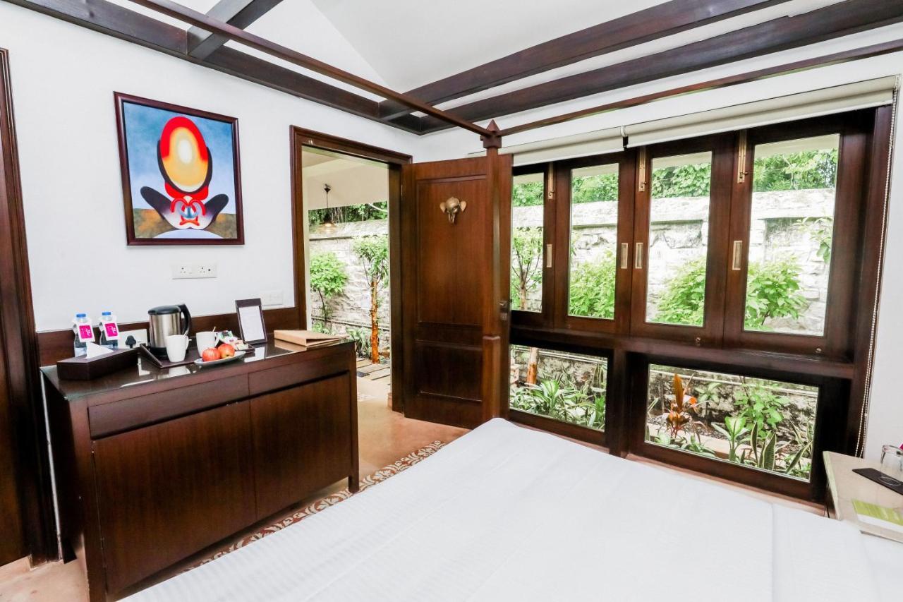 Saptapuri By Royal Orchid Hotels Limited バラナシ エクステリア 写真