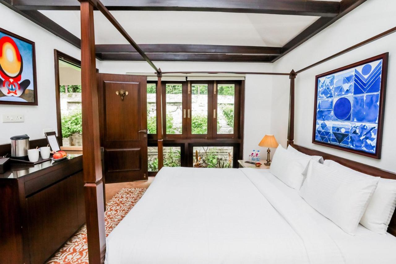Saptapuri By Royal Orchid Hotels Limited バラナシ エクステリア 写真